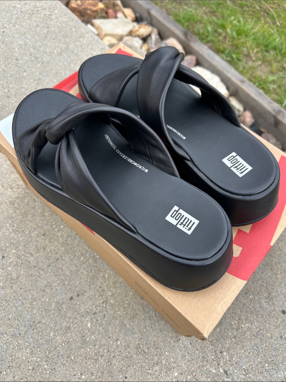 FitFlop F-MODE Leather-Twist Flatform Slides Black Sz 7 EUR 38 NEW - Picture 2 of 7